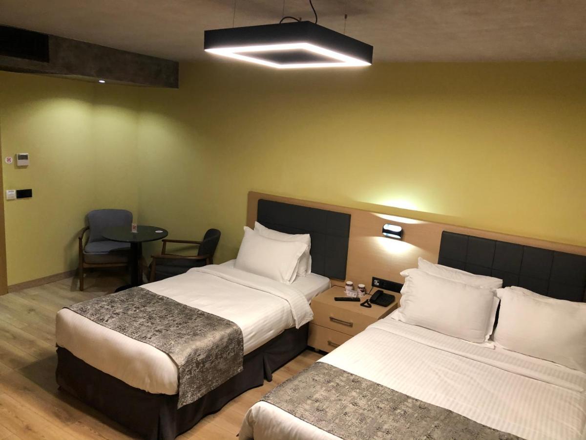 Red Stone Hotel — Photos 1